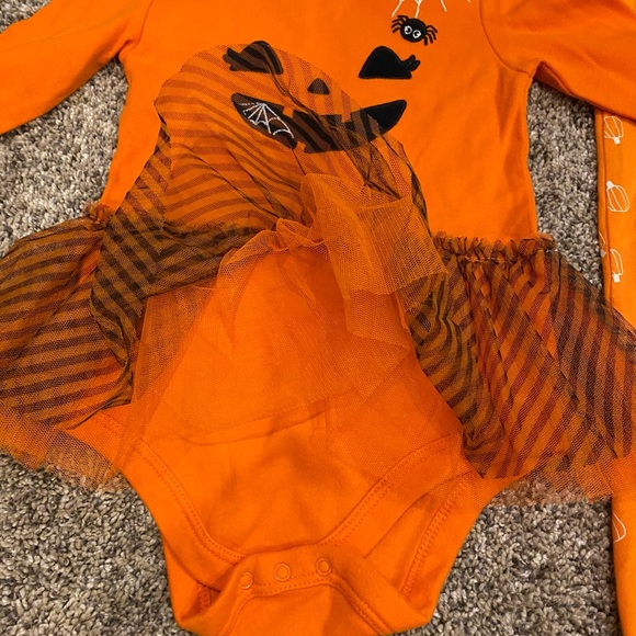 Pumpkin One Piece Sets 18M - Picture 4 of 9